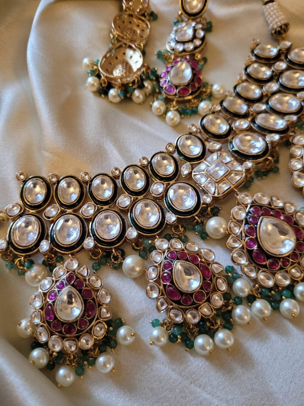 Vaanya Polki Bridal Necklace Set - Image 9