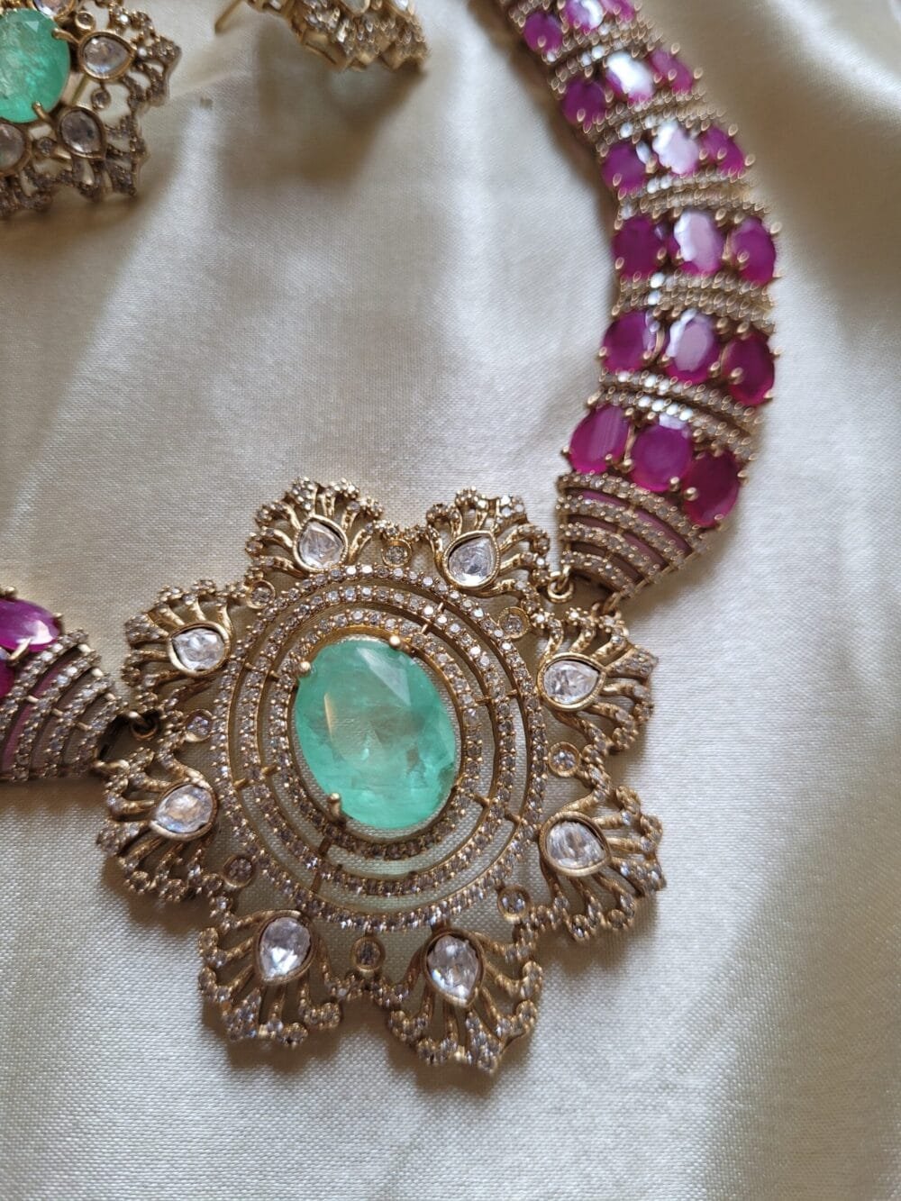 Aurora Necklace Set - Image 2