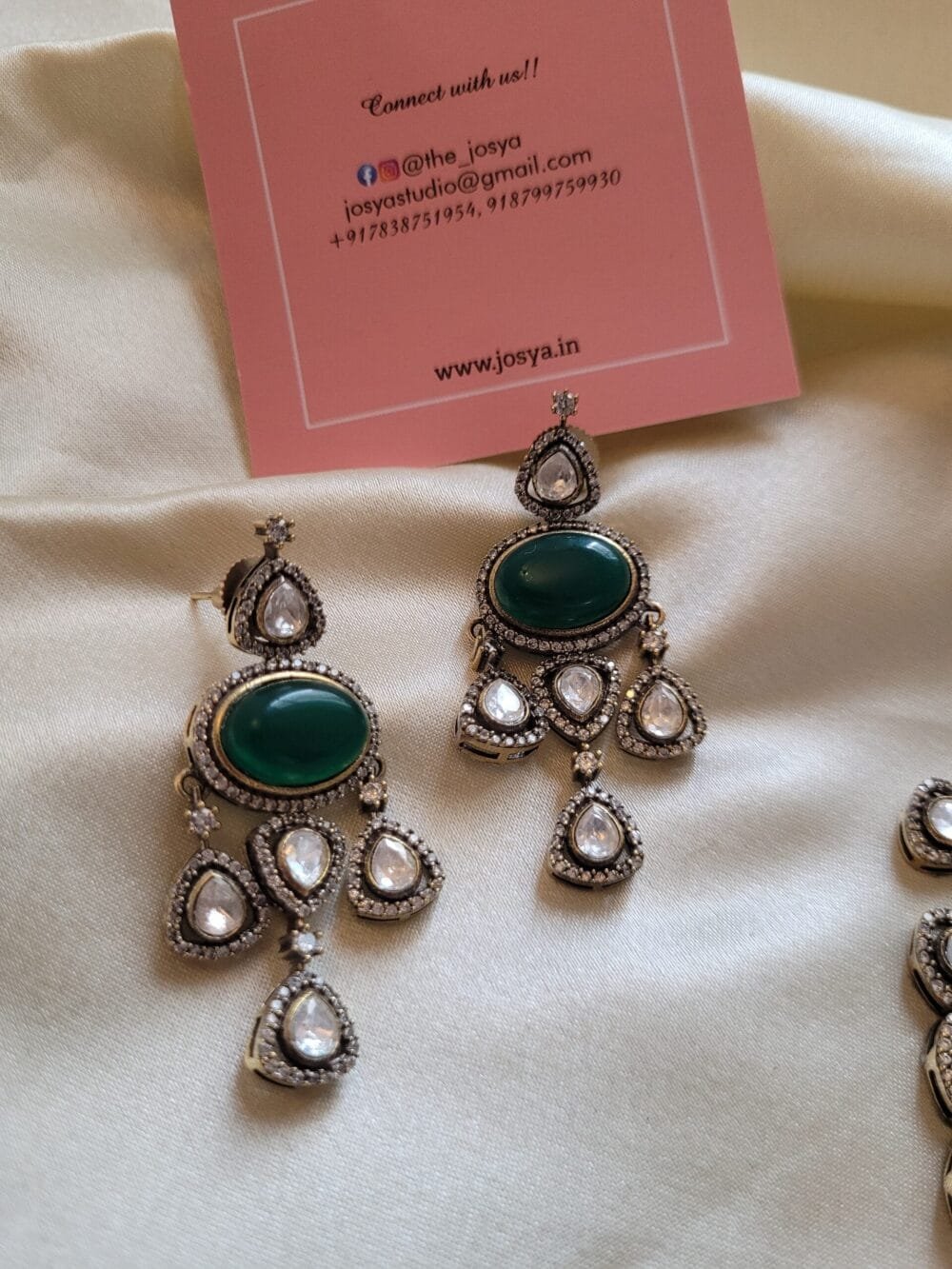 Vachi Polki layered Necklace Set - Image 8