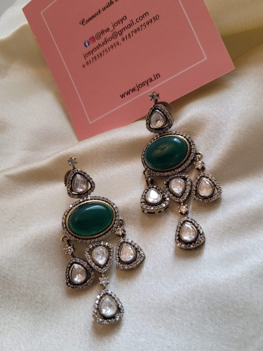 Vachi Polki layered Necklace Set - Image 4