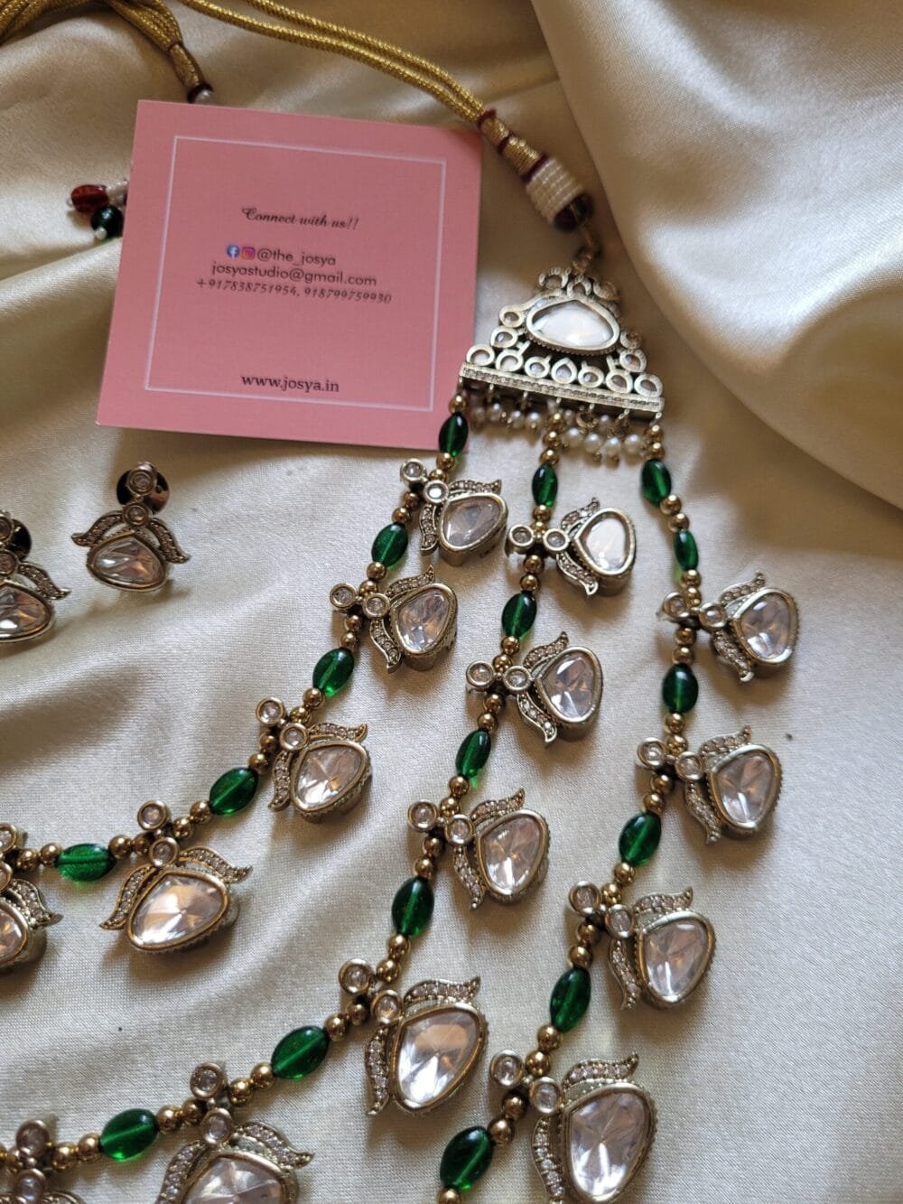 Ojasvi Polki Emerald Necklace Set - Image 4