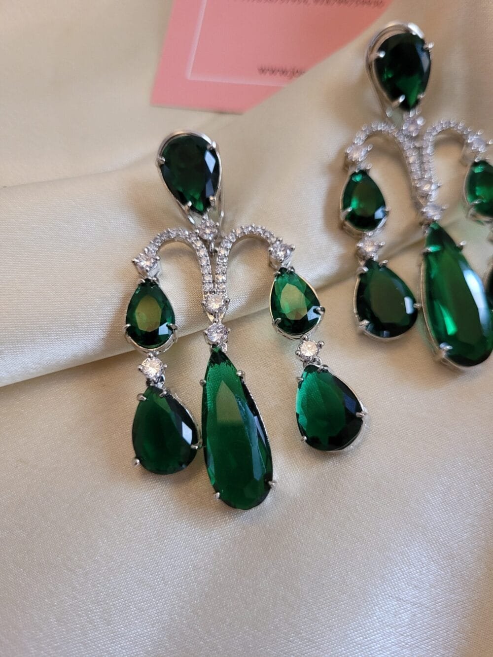 Ayaana Emerald Diamond Earrings - Image 2