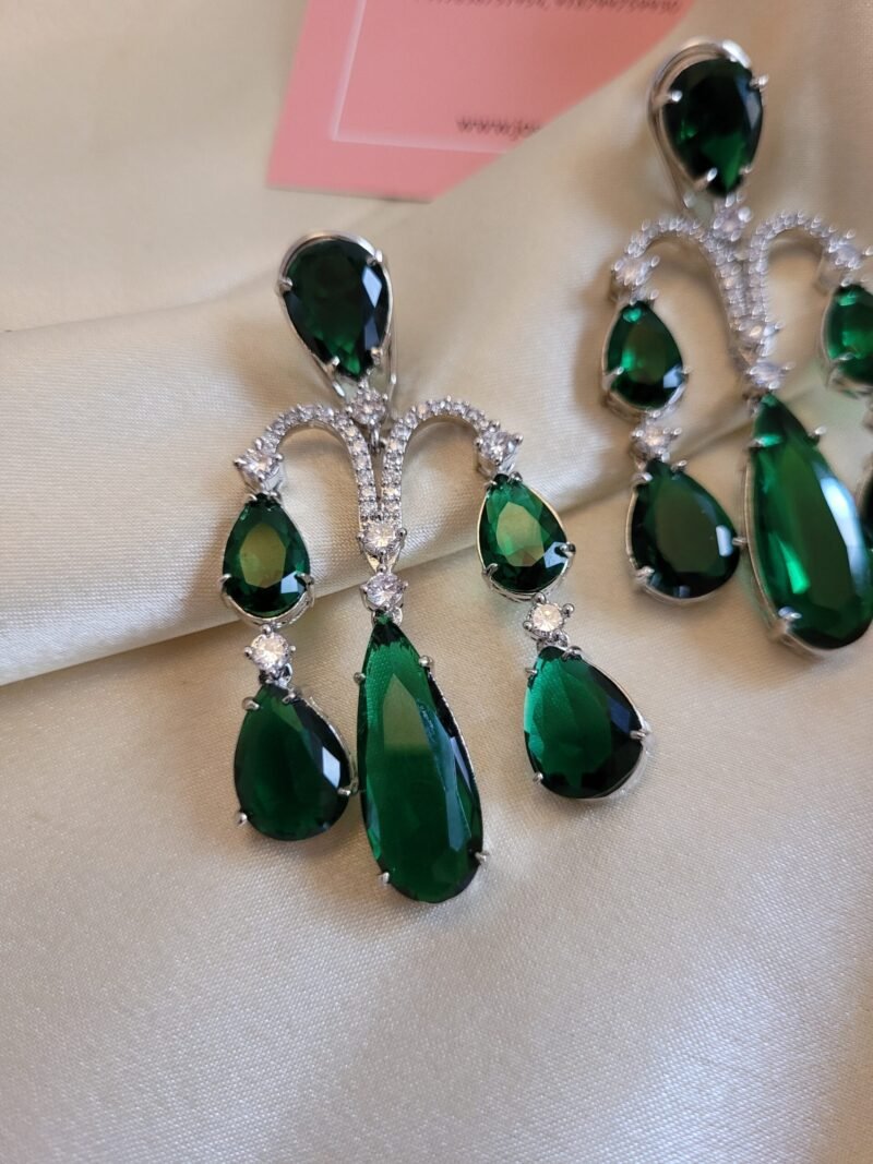 Ayaana Emerald Diamond Earrings - Image 2