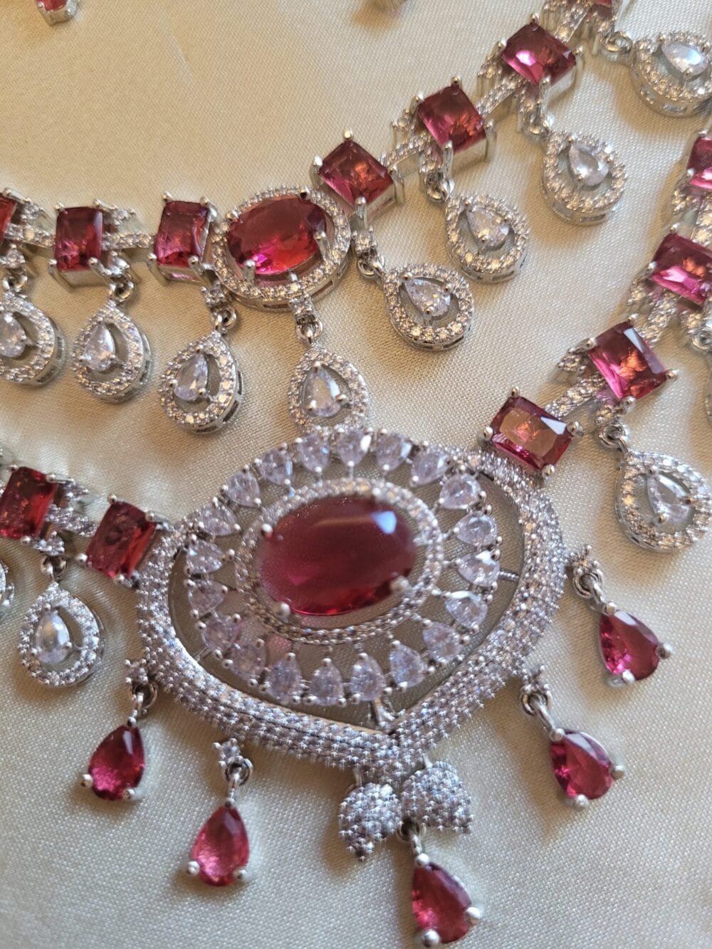 Ariana Diamond Necklace Set - Image 5