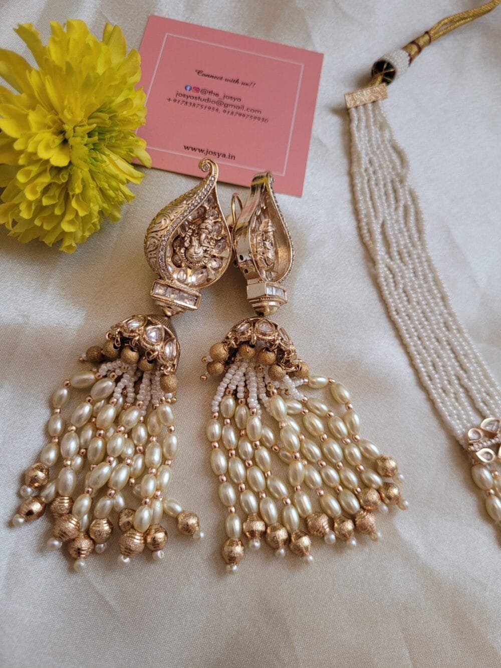 Vidmahi Pendant Necklace Set - Image 6
