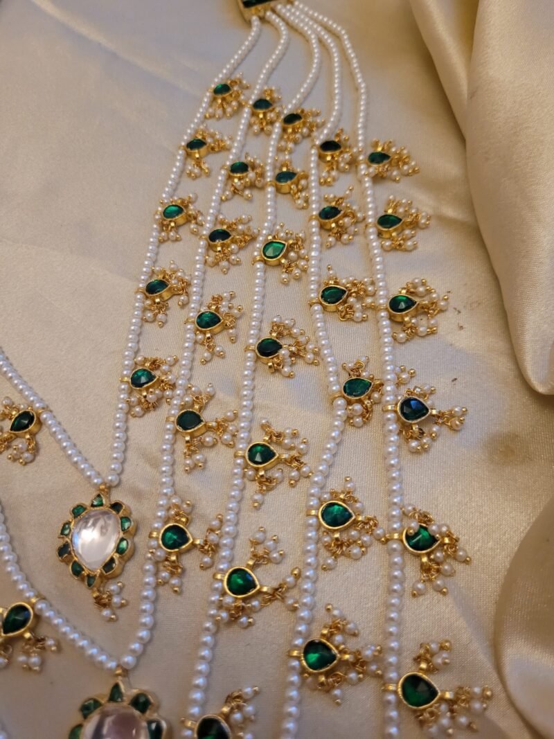 Anaisha Kundan Five Layered Set - Image 3