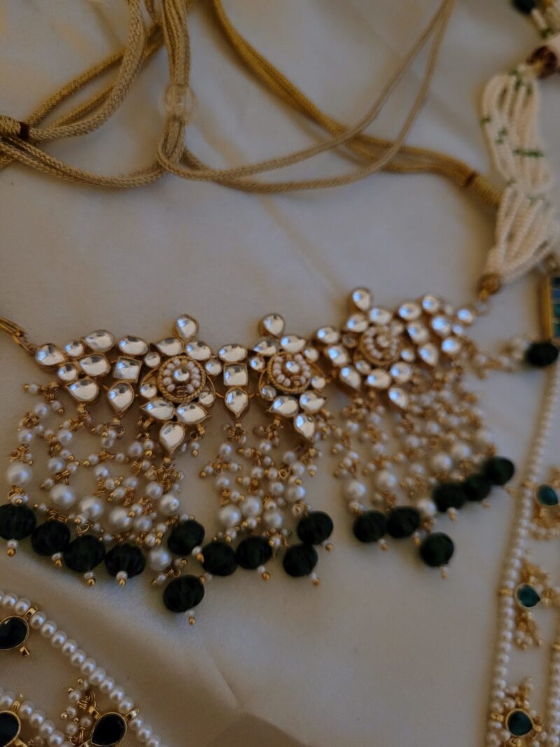 Bhavika Kundan Choker Set with Maangtikka - Image 7
