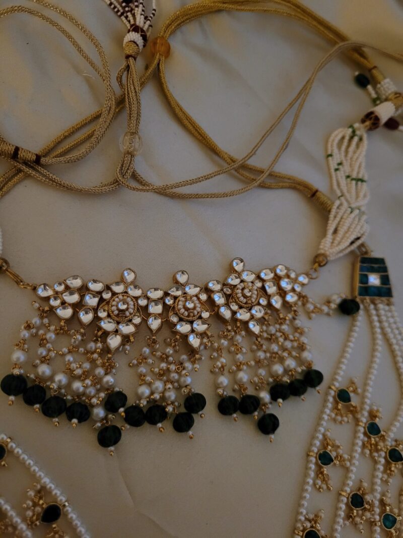 Bhavika Kundan Choker Set with Maangtikka - Image 5