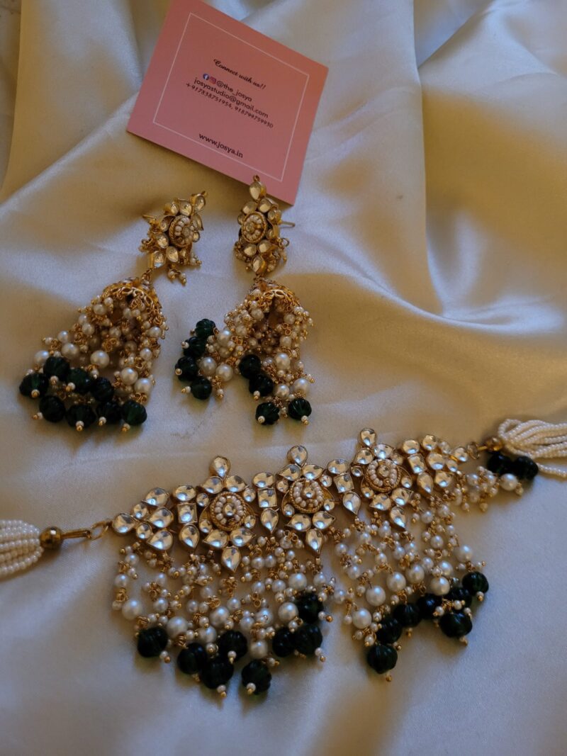 Bhavika Kundan Choker Set with Maangtikka - Image 3