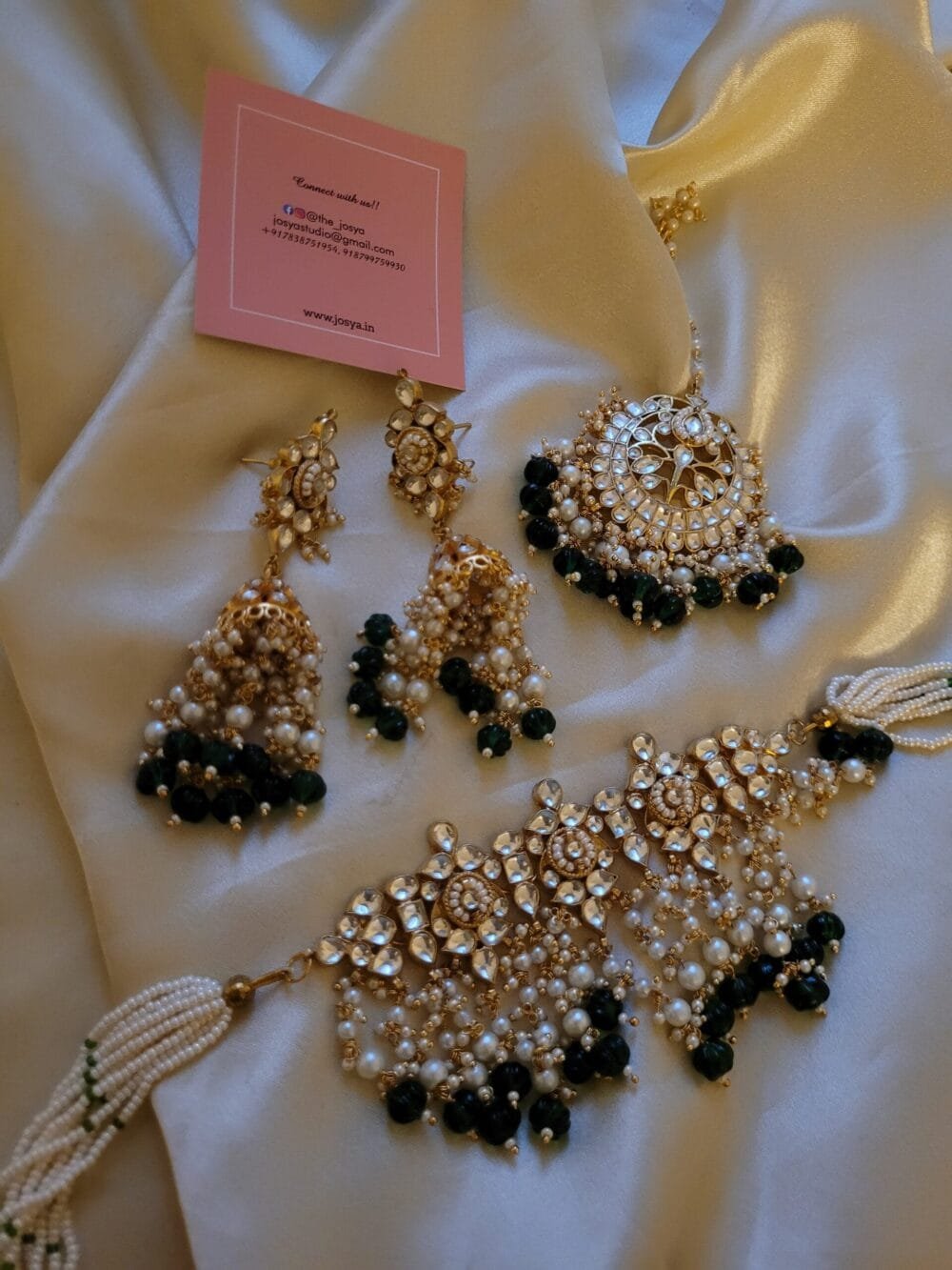 Bhavika Kundan Choker Set with Maangtikka