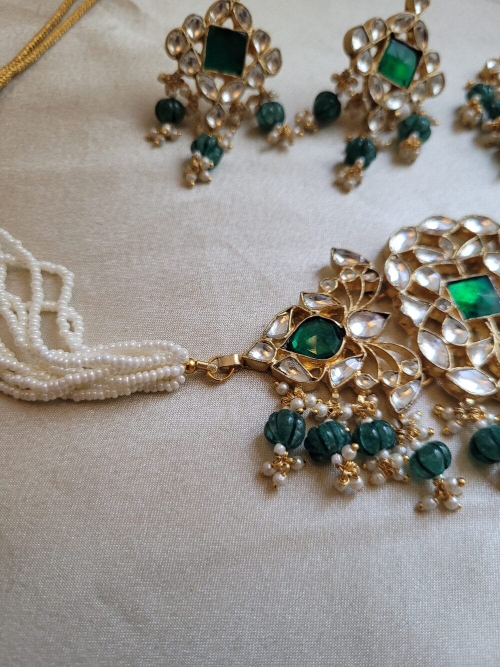 Avya Kundan Choker Set - Image 5