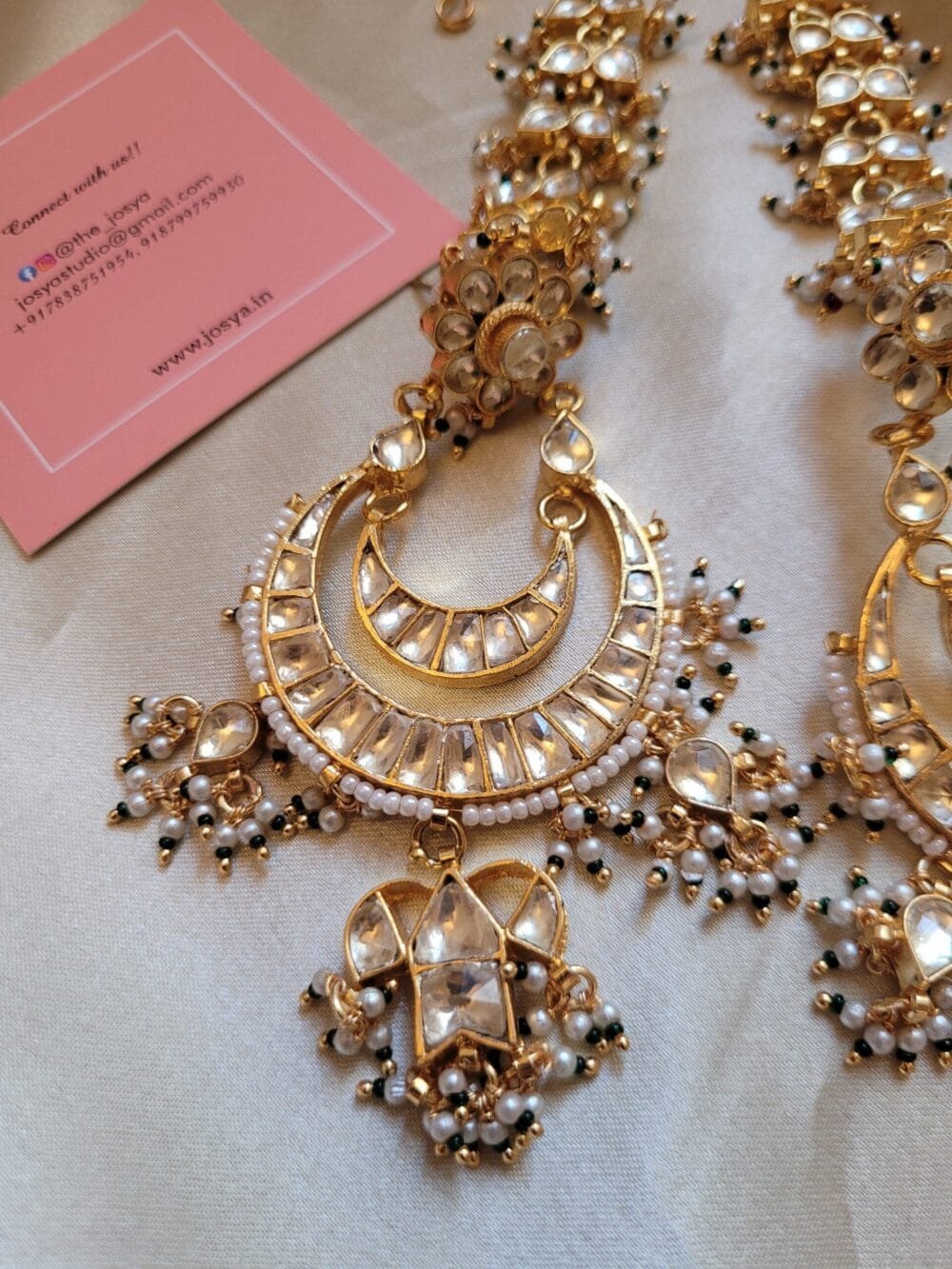 Varya Kundan Chandbali - Image 5