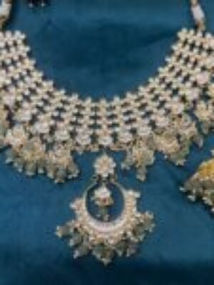 Hemani Kundan Necklace set (MADE ON ORDER)