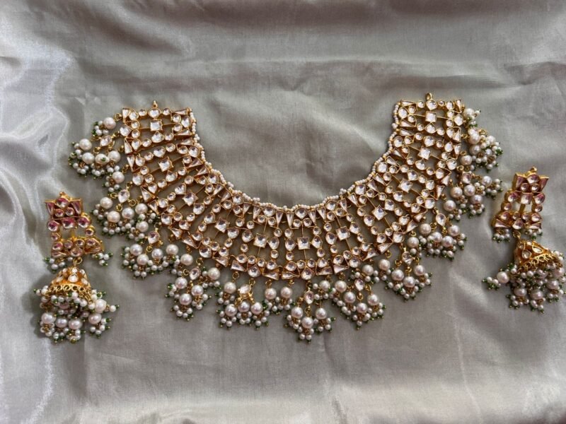 Aashi Kundan Necklace Set (MADE ON ORDER)
