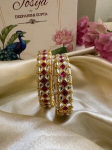 Ara Kundan Bangles