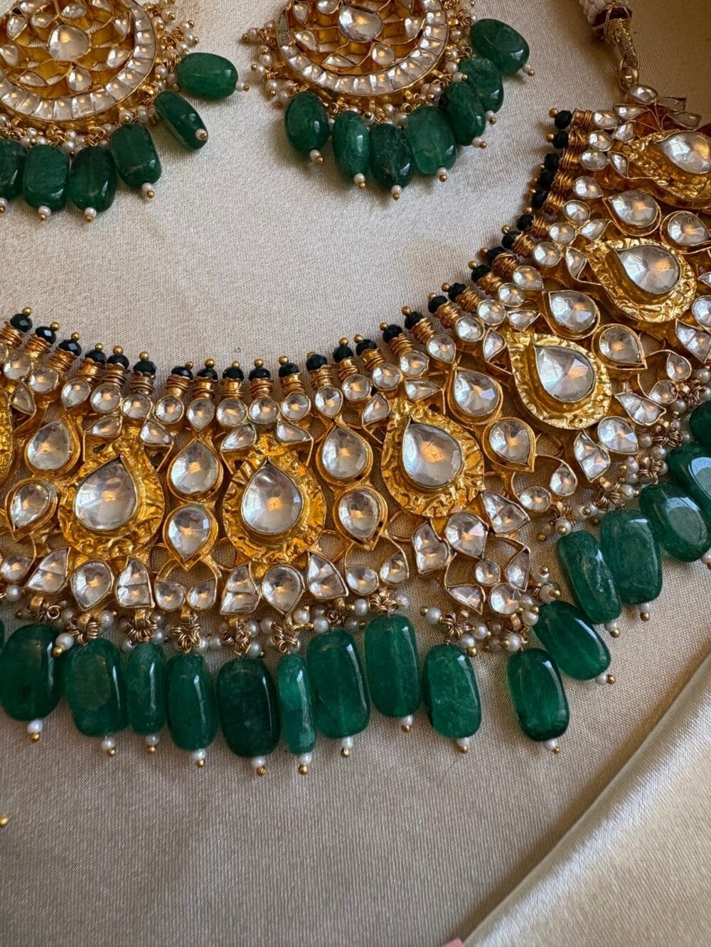 Meehika Kundan Necklace Set - Image 3