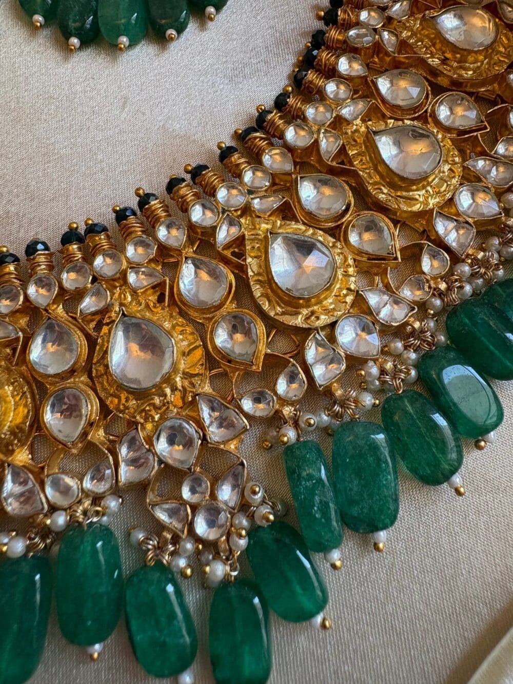 Meehika Kundan Necklace Set - Image 8