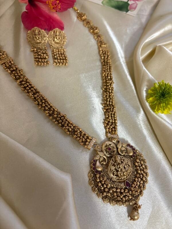 Padma Antique Temple Necklace Set - Image 4