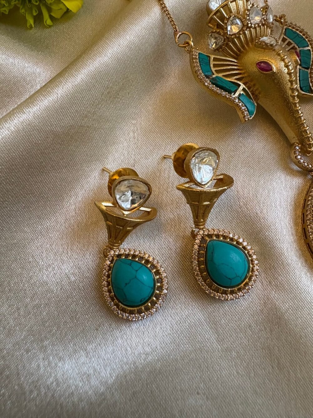 Siddhika Pendant Necklace Set - Image 4