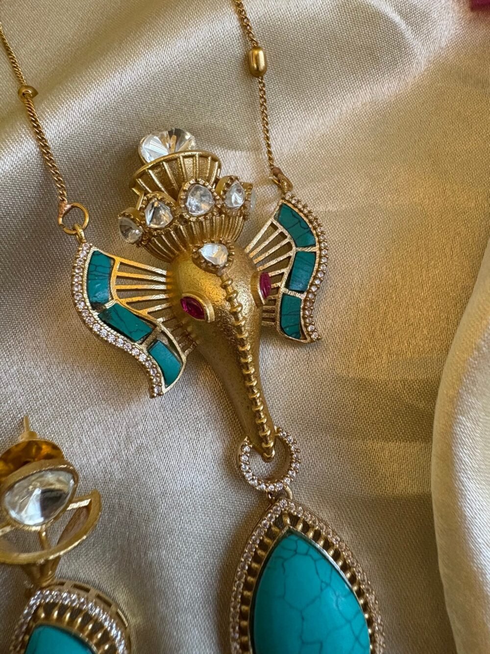 Siddhika Pendant Necklace Set - Image 3