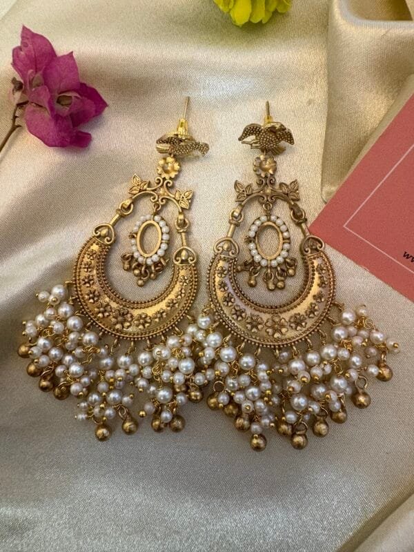 Alya Chandbali Earrings - Image 5