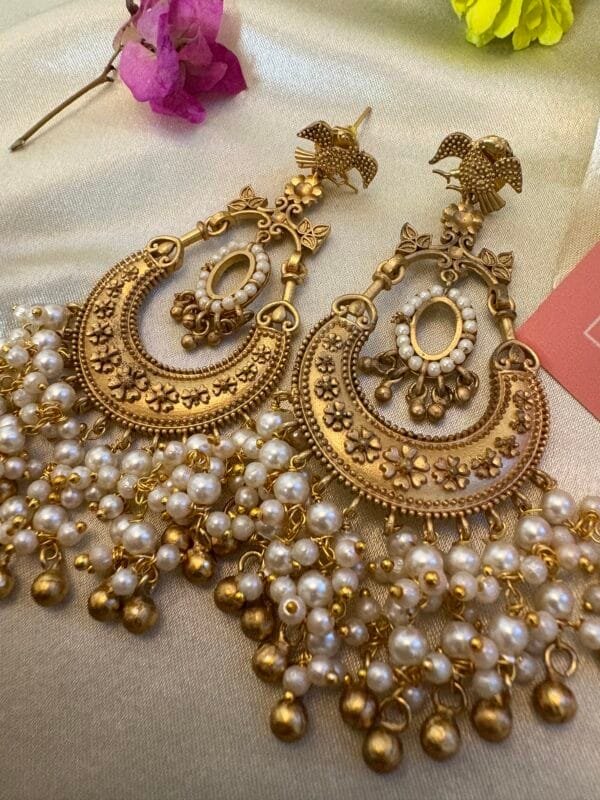 Alya Chandbali Earrings - Image 3