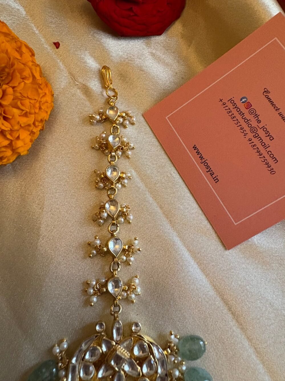 Elegant Kundan Maangtikka - Image 3