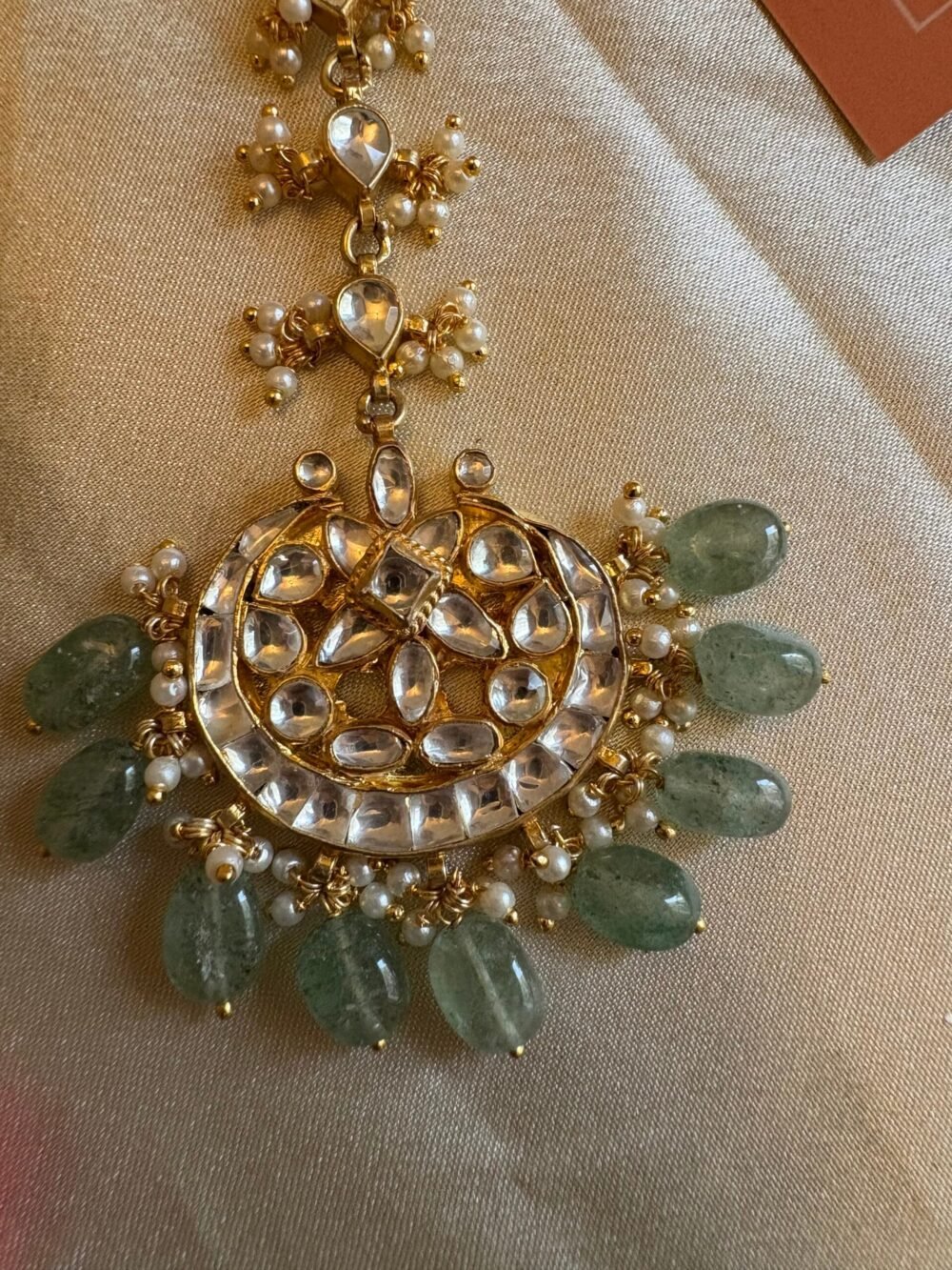 Elegant Kundan Maangtikka - Image 4