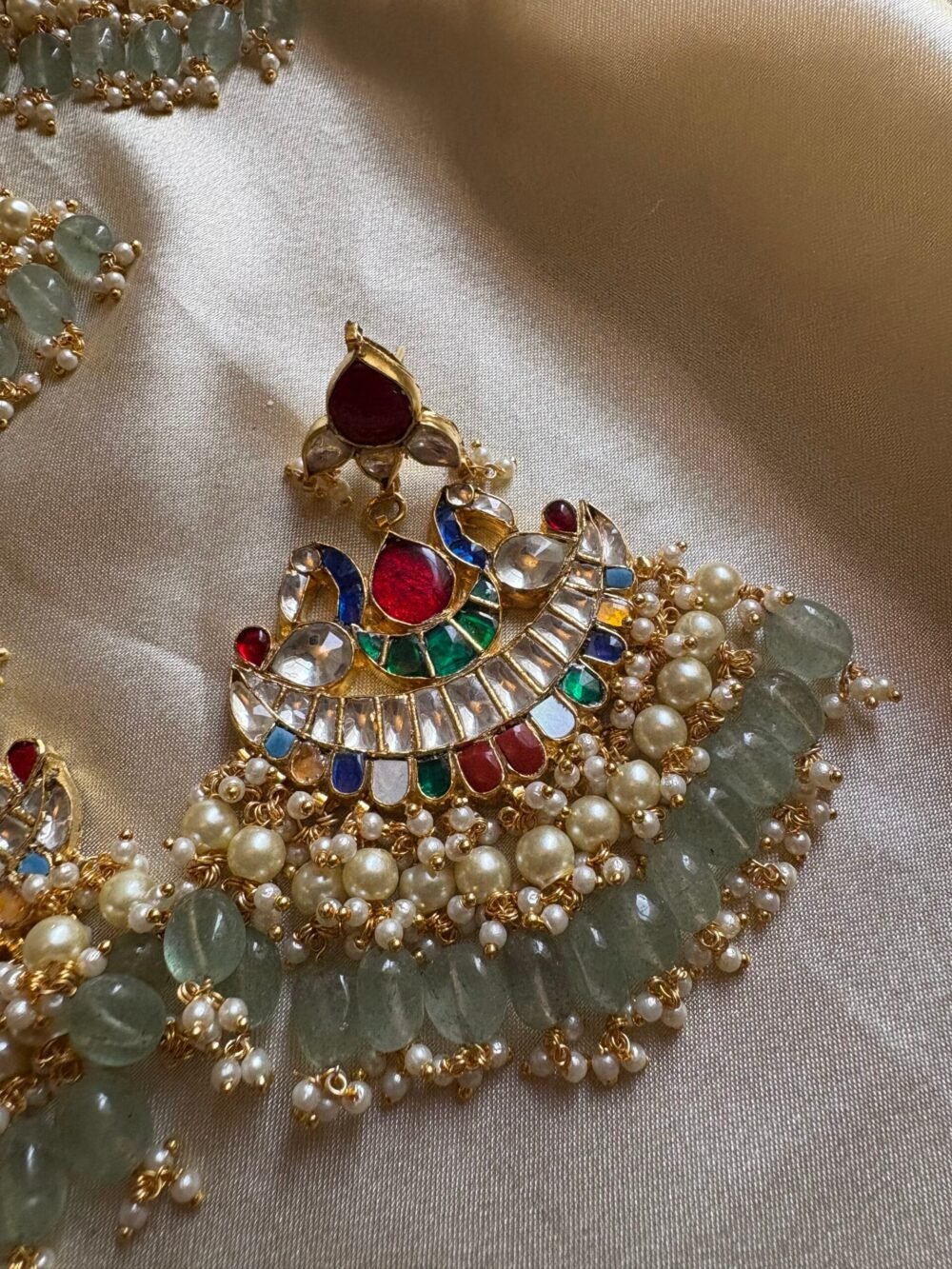 Aashni Kundan Navratan Minimal Bridal Set - Image 6