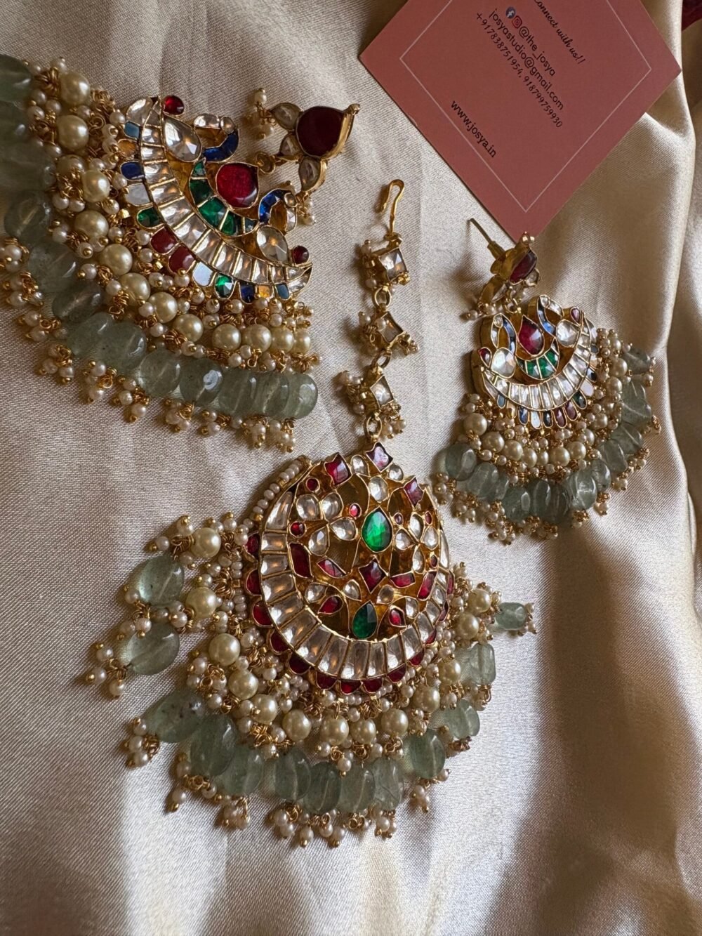 Aashni Kundan Navratan Minimal Bridal Set - Image 9