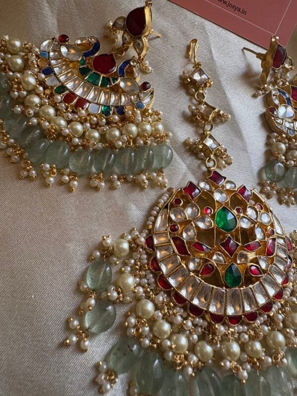 Sundari Kundan Maangtika & Earring Set - Image 3