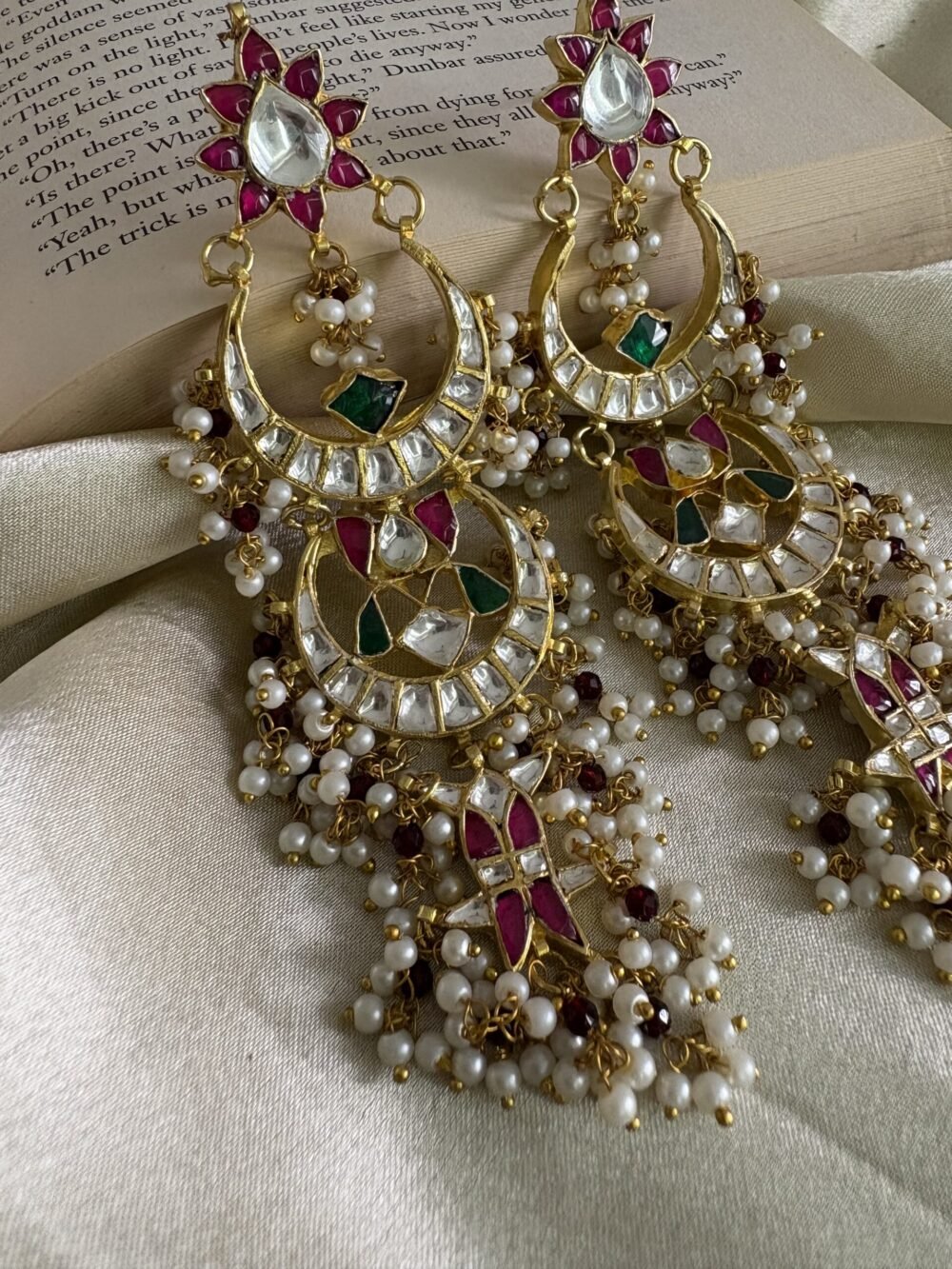 Vainavi Oversized Kundan Earrings - Image 2