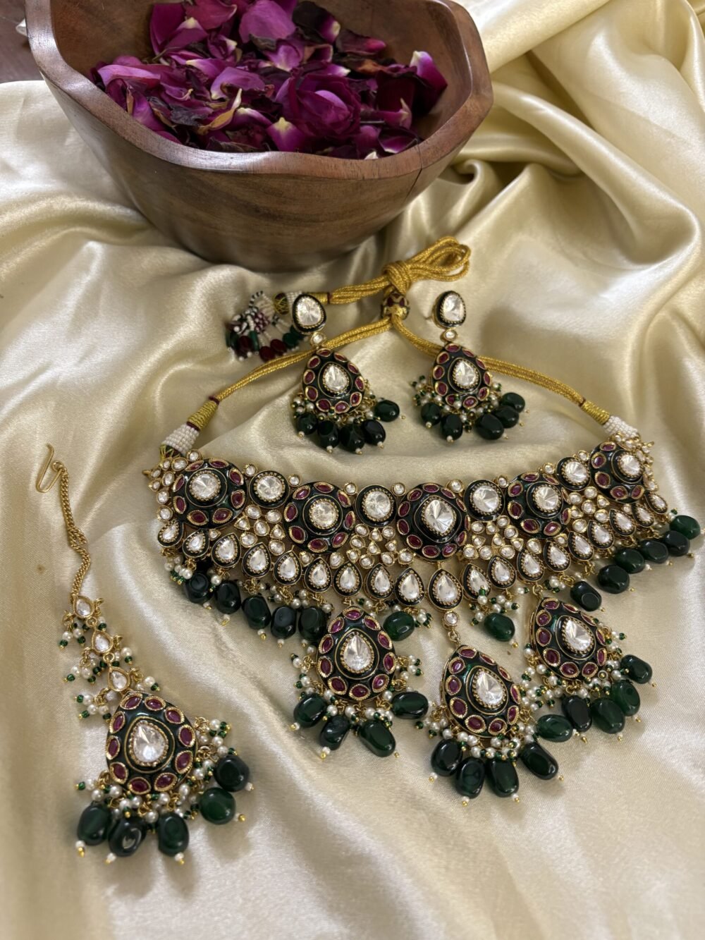 Vasundhara Polki Choker Set