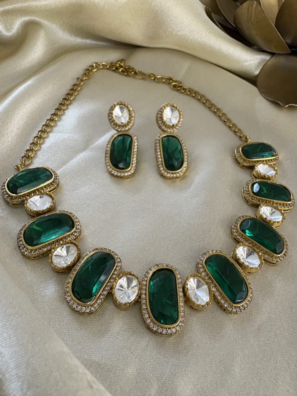 Amara Polki Necklace set (Emerald) - Image 7