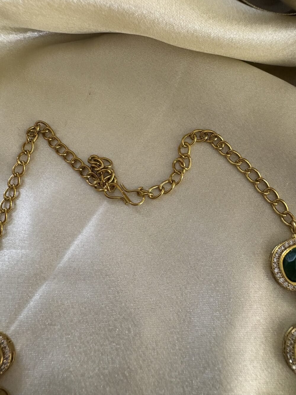 Amara Polki Necklace set (Emerald) - Image 5