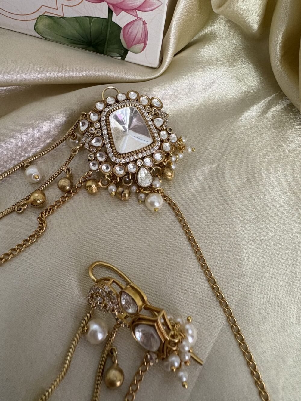 Sajna Hairchain Earrings - Image 3