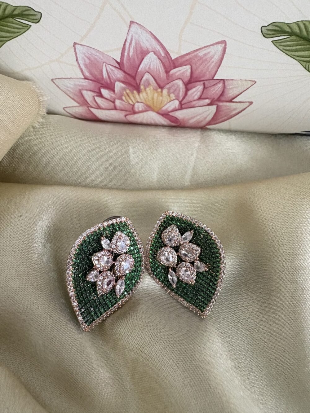 Amelia Stud earrings (Emerald)