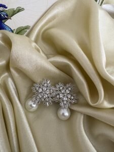 Jasmine Stud earrings