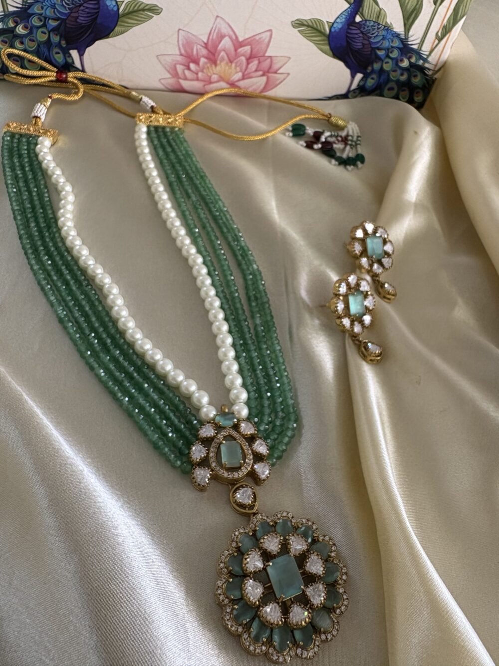 Meenal Polki Pendant Necklace Set - Image 7