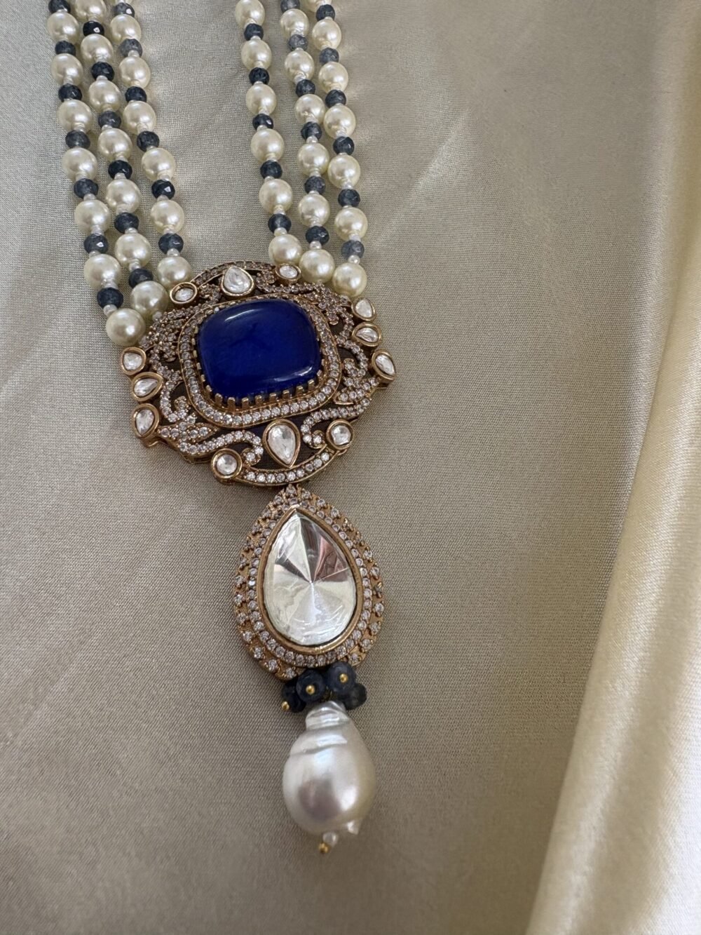 Mohati Polki Pendant Necklace Set - Image 2