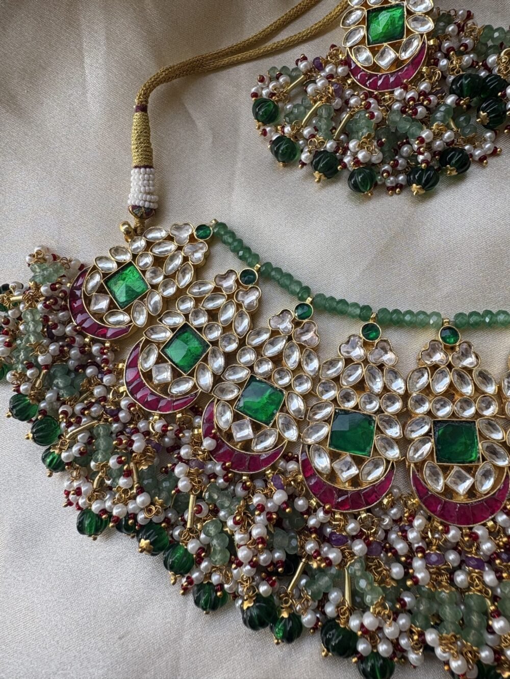 Mrinal Bridal Necklace  Set - Image 3