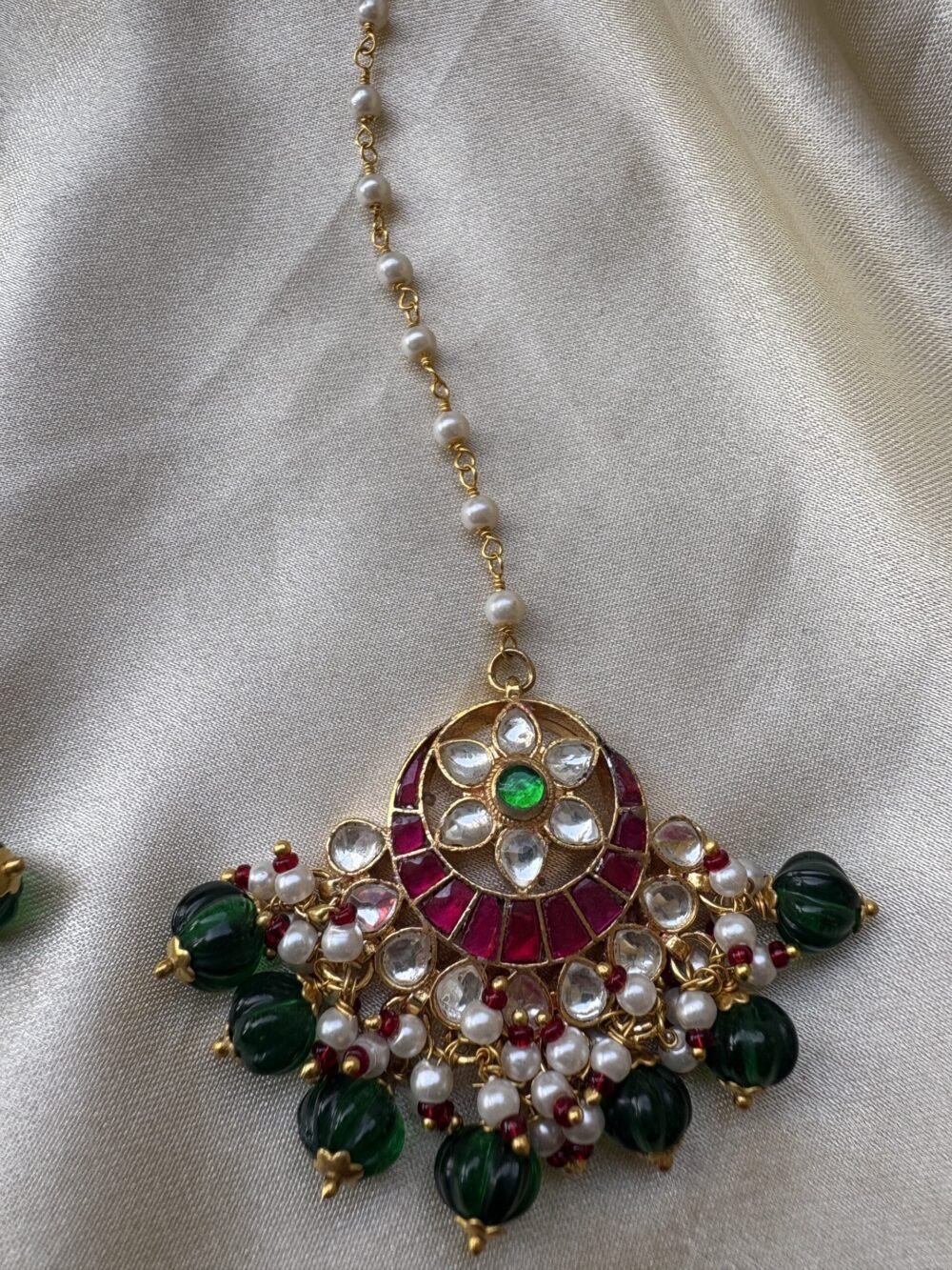 Mrinal Bridal Necklace  Set - Image 7