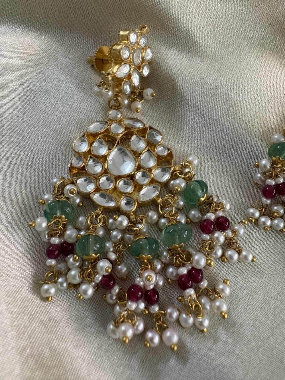 Eshwari Bridal Kundan Necklace  Set - Image 6