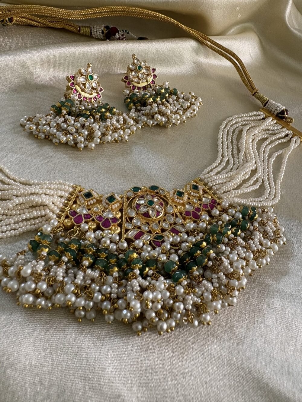 Karishma Kundan Choker Set - Image 9