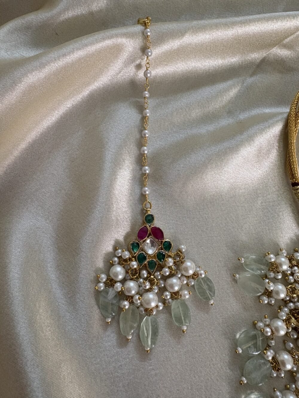 Atika Kundan Necklace Set - Image 8