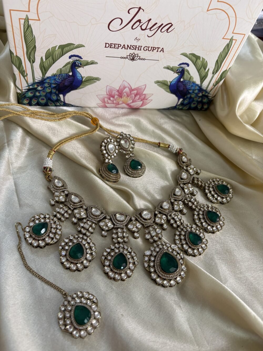 Kaasni Polki Bridal Necklace Set - Image 15