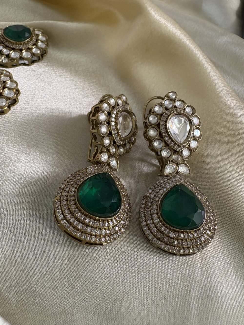 Kaasni Polki Bridal Necklace Set - Image 10