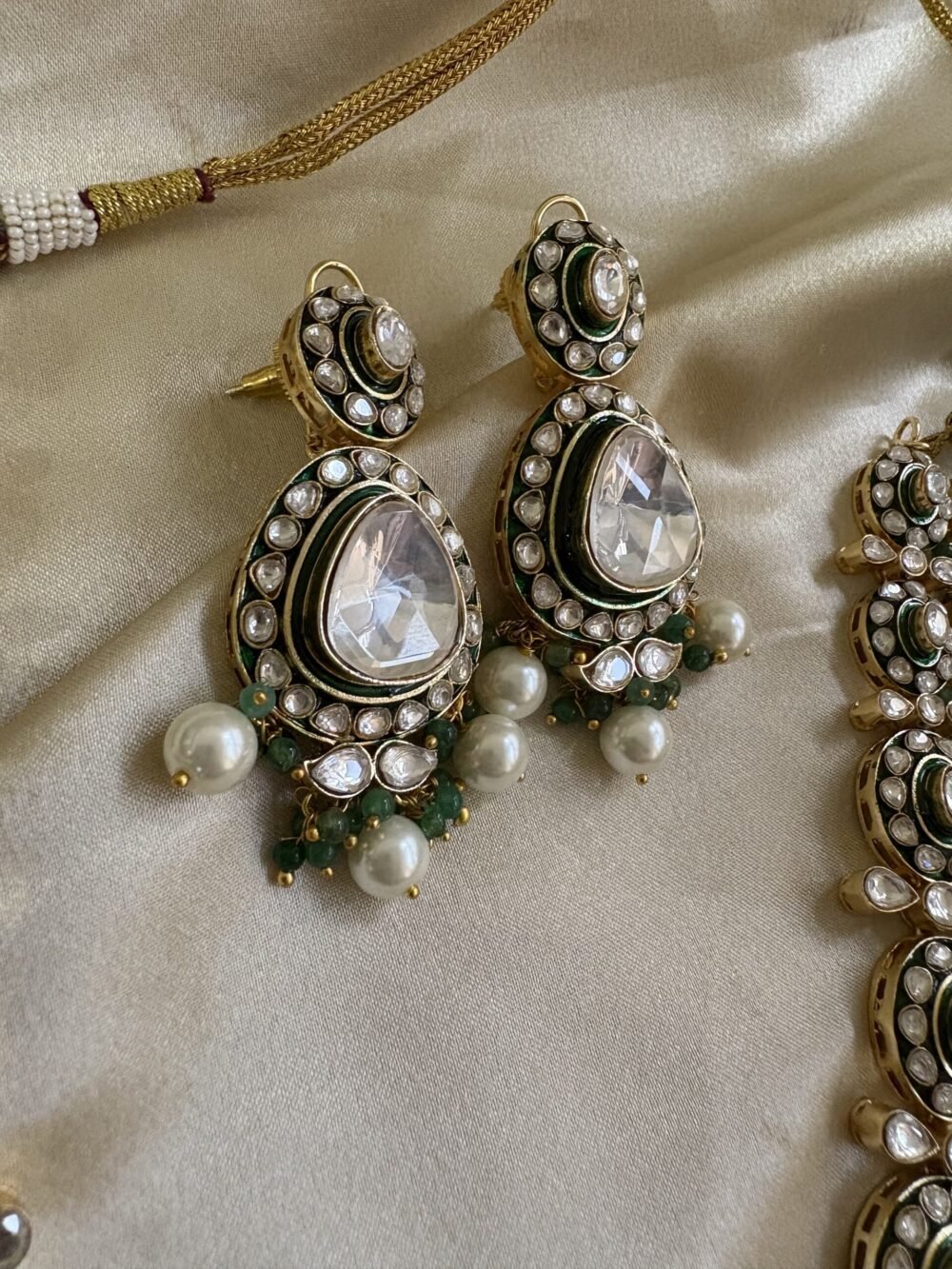 Vanísia Polki Bridal Necklace Set - Image 9