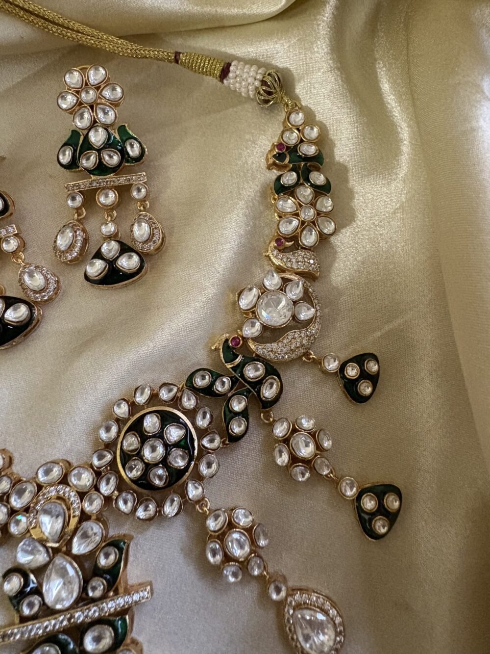 Divisha Polki Bridal Necklace Set - Image 5