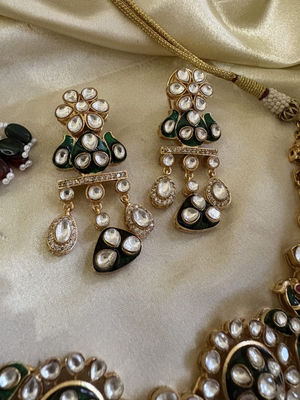 Divisha Polki Bridal Necklace Set - Image 7